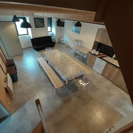 Les Trois Rivieres Lägenhet Satillieu Exteriör bild