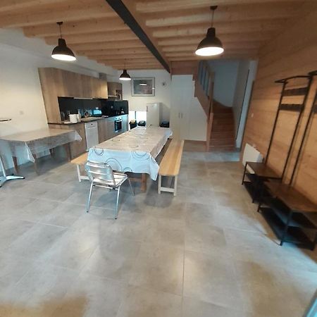 Les Trois Rivieres Lägenhet Satillieu Exteriör bild